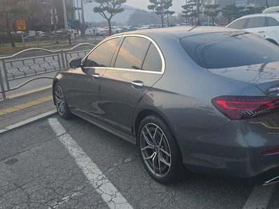 MERCEDES-BENZ E-CLASS - 5