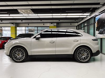 2022 Porsche CAYENNE thumbnail 18