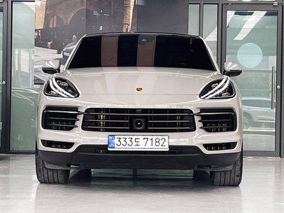 صورة 2 لـ 2022 Porsche CAYENNE