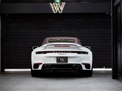 PORSCHE 911 CABRIOLET - 9