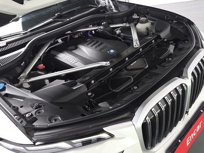 BMW X7 - 7