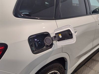 2025 BMW IX1 — миниатюра 31