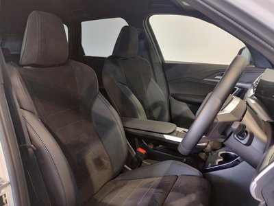 2025 BMW IX1 — миниатюра 32