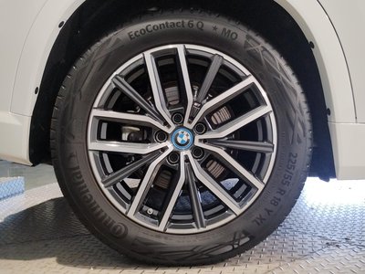 2025 BMW IX1 — миниатюра 29