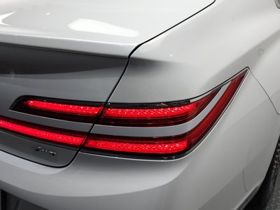 2020 Genesis G90 photo 10