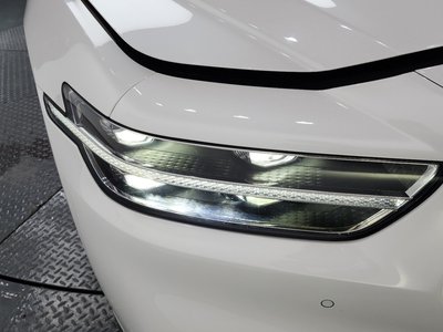 2020 Genesis G90 photo 9