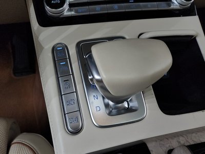 صورة مصغرة 12 لـ 2020 Genesis G90