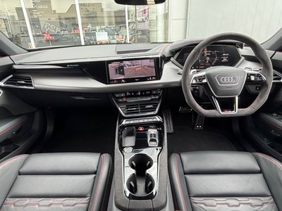 AUDI RS E-TRON GT - 3