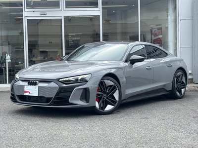 AUDI RS E-TRON GT - 8