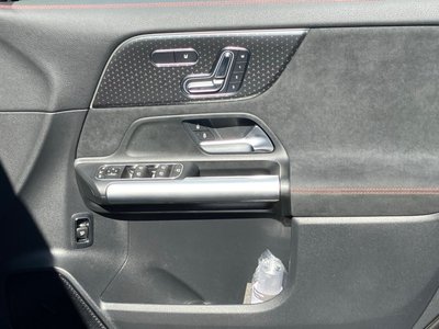 MERCEDES-BENZ EQA - 9