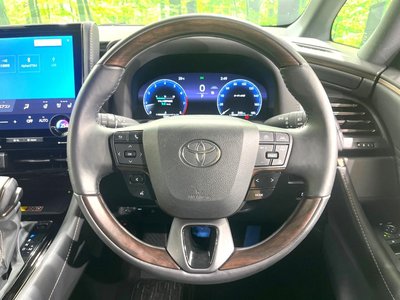 صورة 13 لـ 2023 Toyota ALPHARD