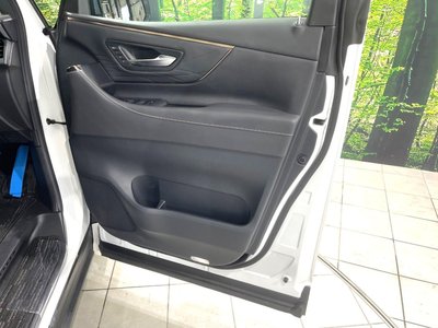 صورة 51 لـ 2023 Toyota ALPHARD