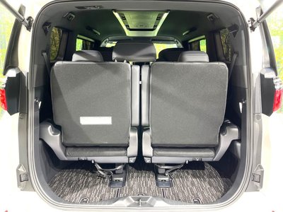 صورة 12 لـ 2023 Toyota ALPHARD