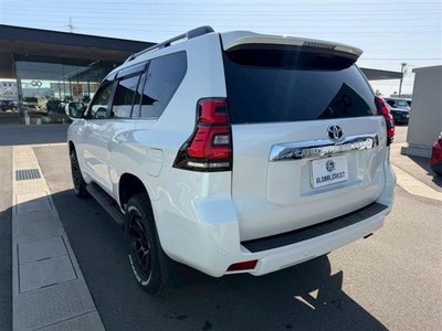 TOYOTA LAND CRUISER PRADO - 8