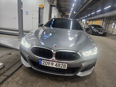 BMW 8 SERIES - 4