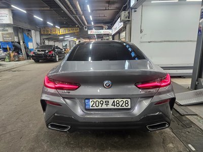 BMW 8 SERIES - 3