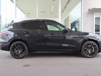 صورة 10 لـ 2023 Maserati LEVANTE