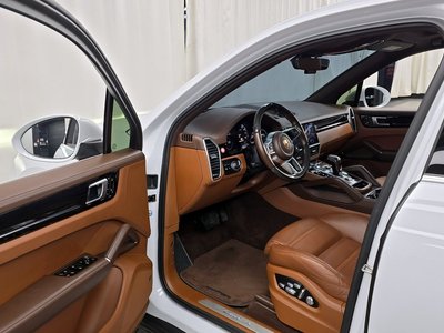 PORSCHE CAYENNE - 10