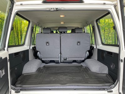 TOYOTA LAND CRUISER 70 - 10