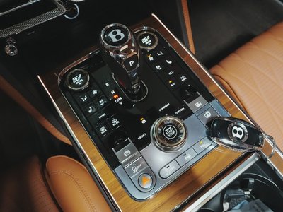 BENTLEY FLYING SPUR - 9