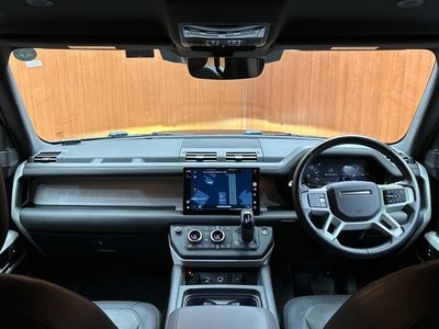 2023 LAND Rover DEFENDER — фото 4