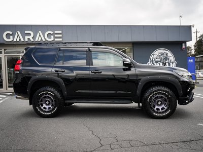 TOYOTA LAND CRUISER PRADO - 8