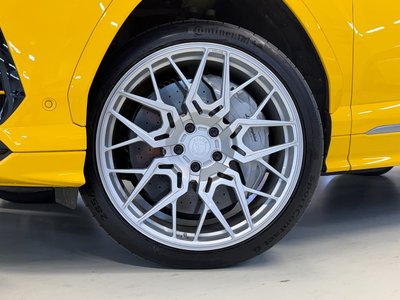 LAMBORGHINI URUS - 3