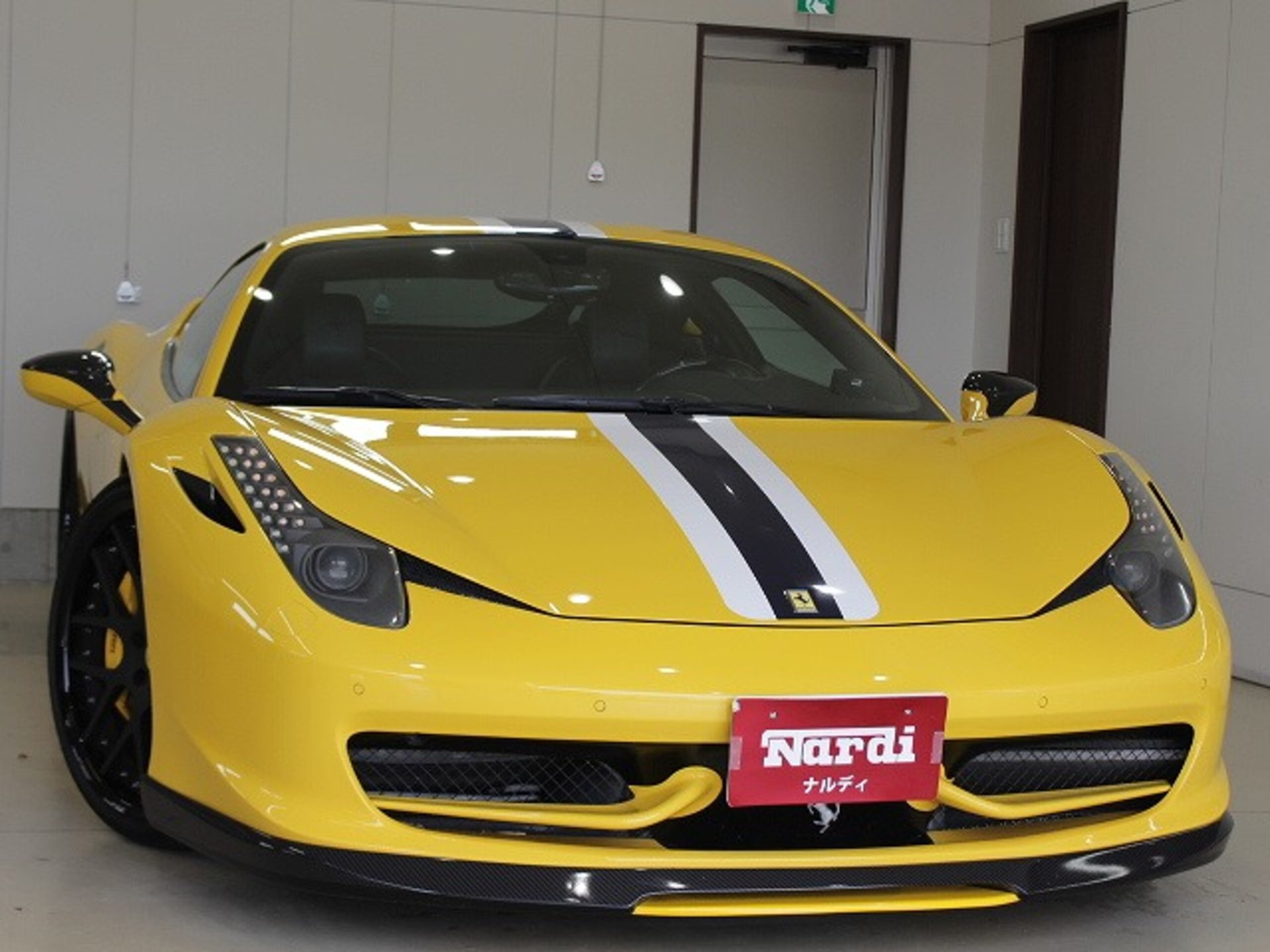 FERRARI 458 ITALIA - View 1