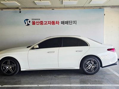 MERCEDES-BENZ E-CLASS - 2