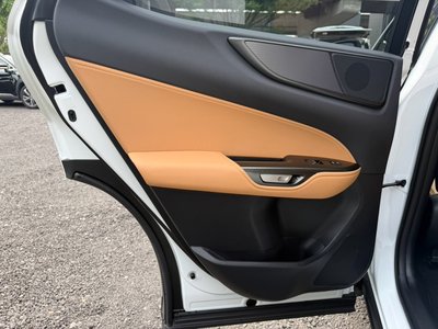 صورة مصغرة 71 لـ 2025 Lexus NX