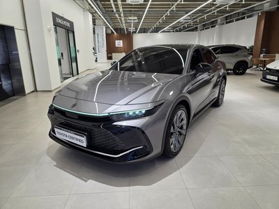2025 Toyota CROWN CROSSOVER photo 1