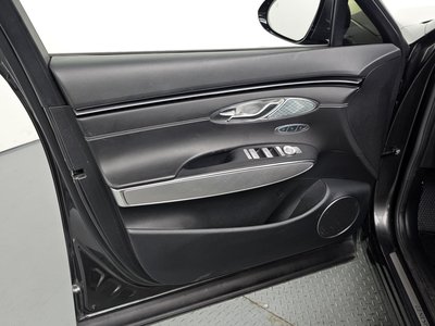 2022 Genesis ELECTRIFIED GV70 — миниатюра 14