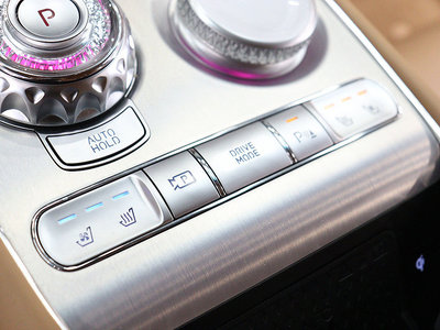 صورة 9 لـ 2022 Genesis G90 (RS4)