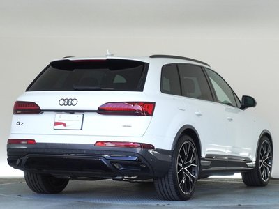 AUDI Q7 - 10