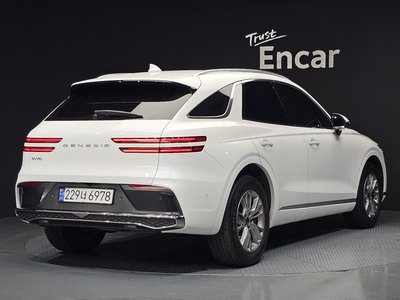 صورة 4 لـ 2024 Genesis GV70