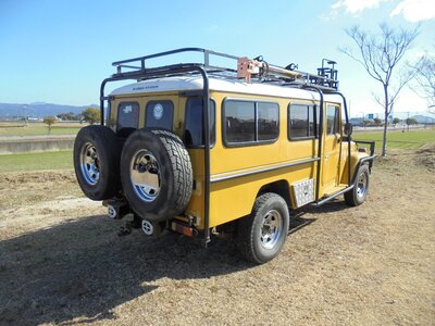 TOYOTA LAND CRUISER 40 - 2