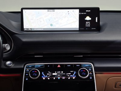 2022 Genesis GV80 thumbnail 19
