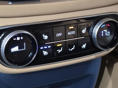 2022 Genesis GV80 thumbnail 36