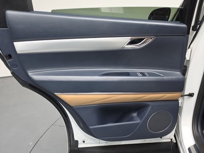 2022 Genesis GV80 thumbnail 15