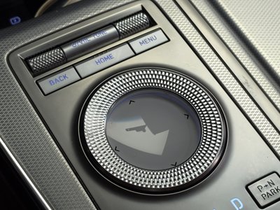 2022 Genesis GV80 thumbnail 38