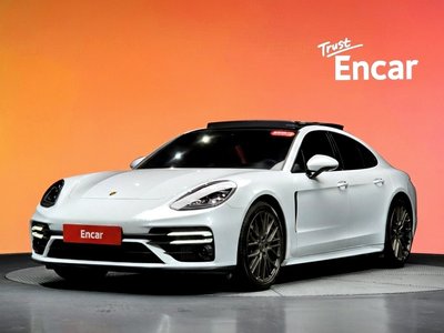 PORSCHE PANAMERA - 1