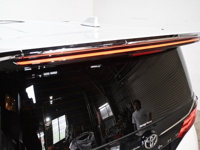TOYOTA ALPHARD - 5
