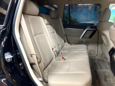 TOYOTA LAND CRUISER PRADO - 9