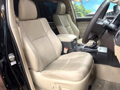TOYOTA LAND CRUISER PRADO - 8