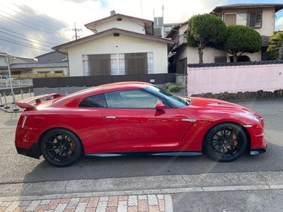 NISSAN GT-R - 6