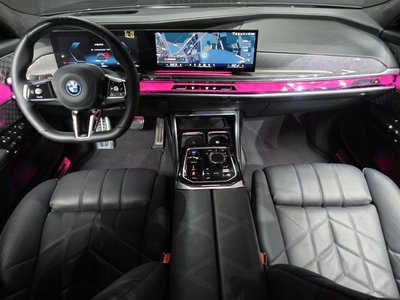 BMW I7 - 4