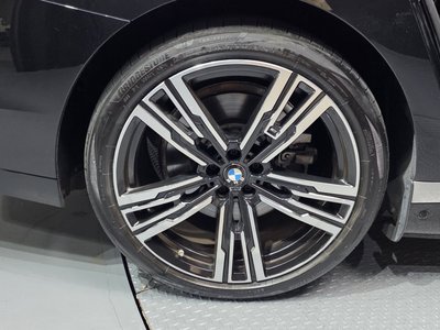 BMW I7 - 6