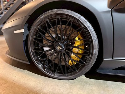 صورة 9 لـ 2019 LAMBORGHINI AVENTADOR ROADSTER