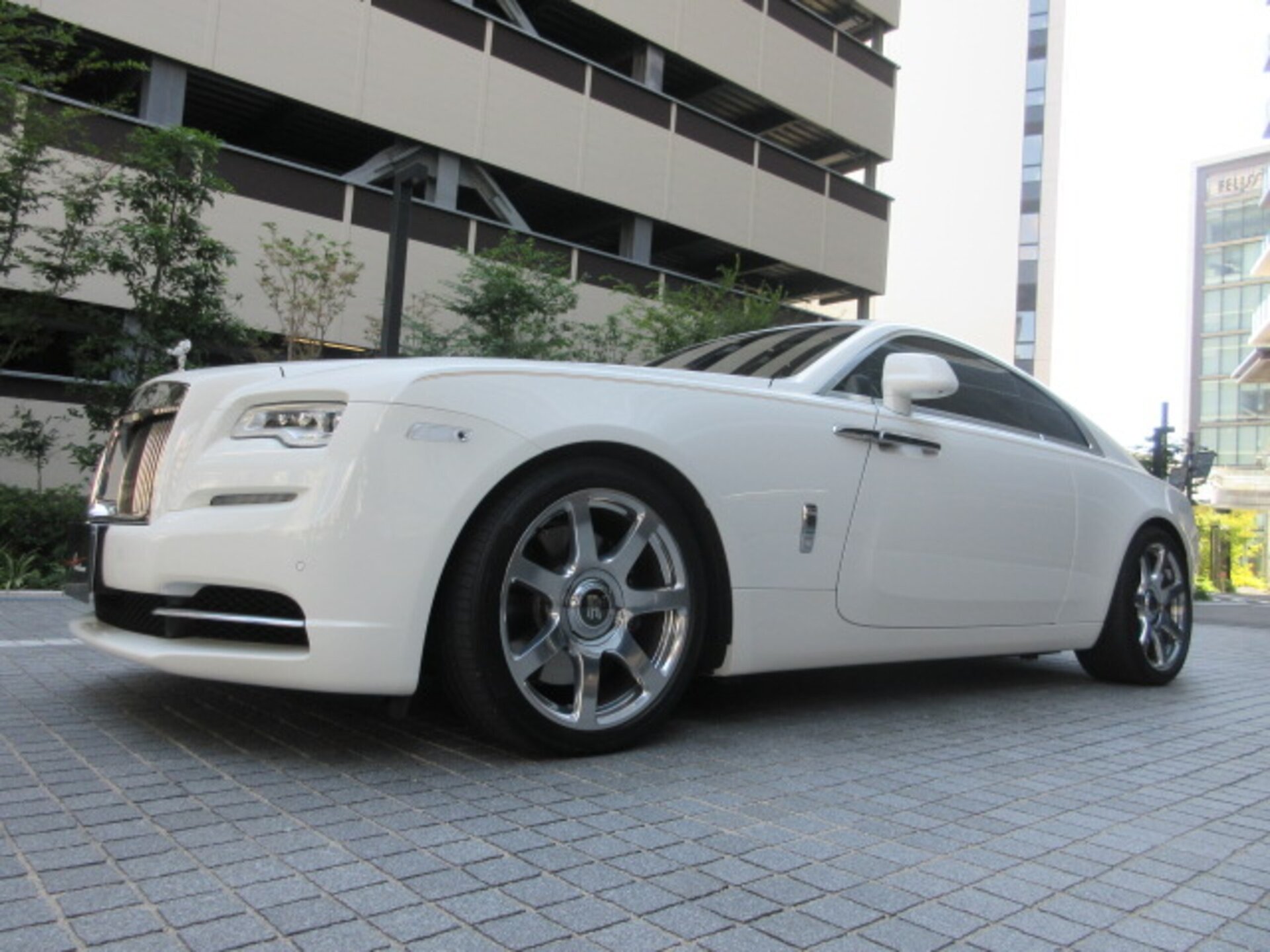 ROLLS ROYCE WRAITH - View 1