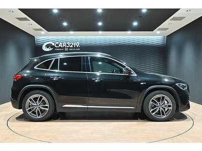 MERCEDES-BENZ GLA - 10